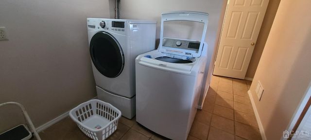 126 Florence Avenue, Colonia, NJ 07067