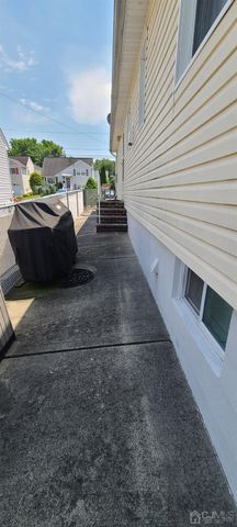 126 Florence Avenue, Colonia, NJ 07067