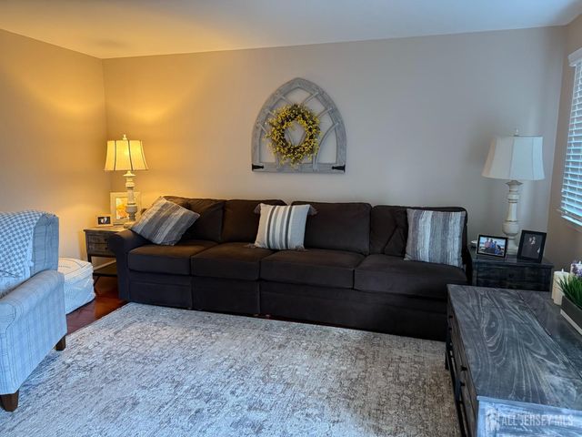 126 Florence Avenue, Colonia, NJ 07067