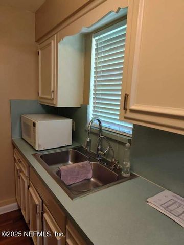 7335 PROXIMA Road, Jacksonville, FL 32210