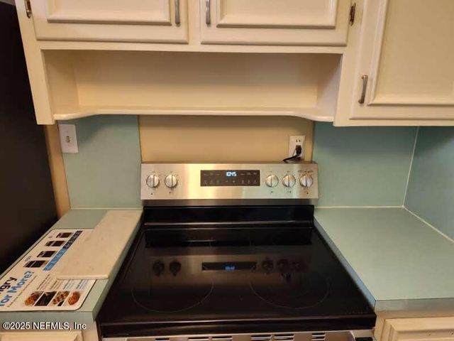 7335 PROXIMA Road, Jacksonville, FL 32210