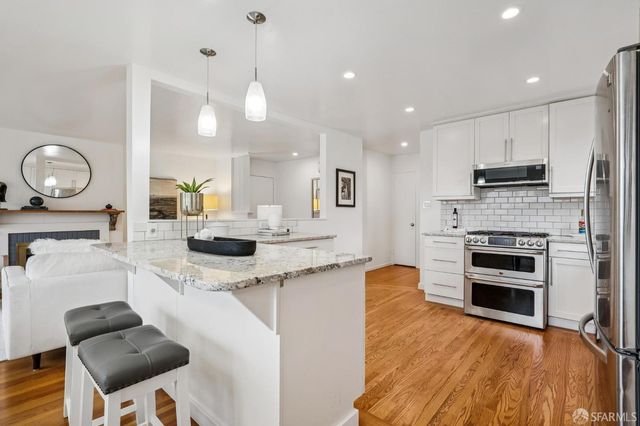 25 crestmont Drive, San Francisco, CA 94131