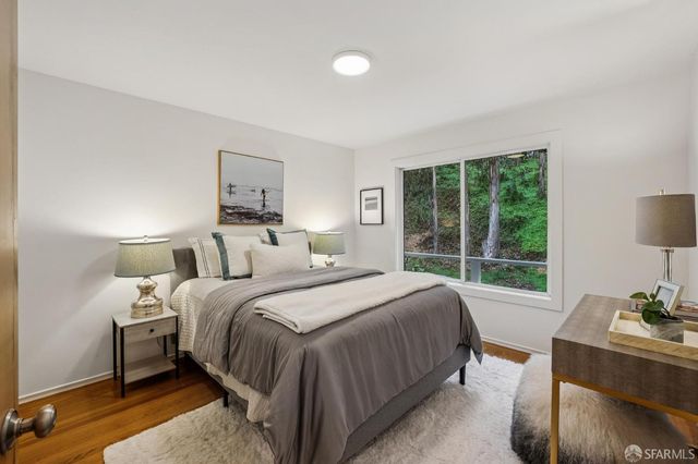 25 crestmont Drive, San Francisco, CA 94131