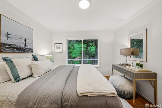 25 crestmont Drive, San Francisco, CA 94131