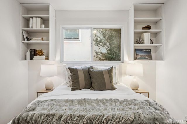 25 crestmont Drive, San Francisco, CA 94131