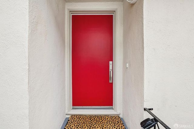 25 crestmont Drive, San Francisco, CA 94131