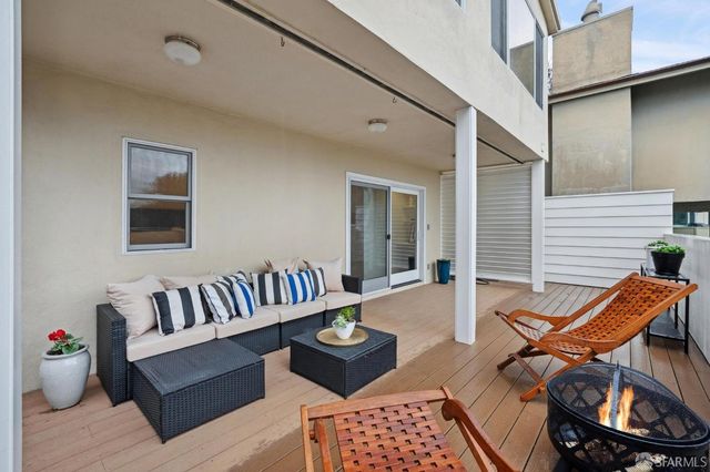 25 crestmont Drive, San Francisco, CA 94131