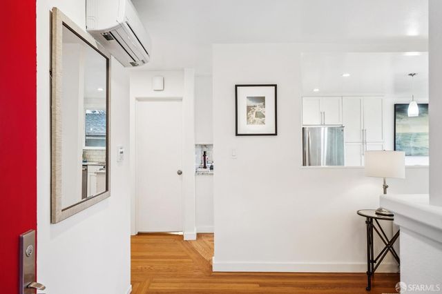 25 crestmont Drive, San Francisco, CA 94131