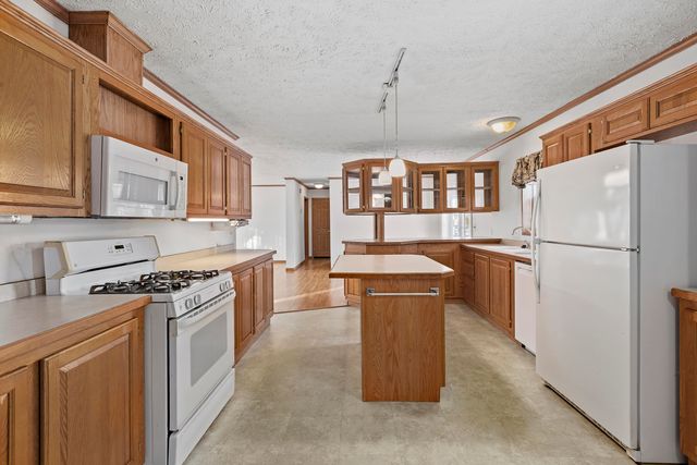 739 S Belford Road, Hebron, IN 46341