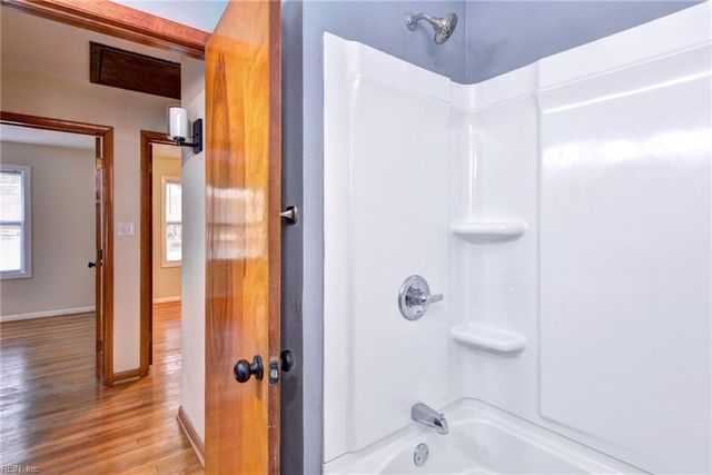 10 Whipple DR, Hampton, VA 23663