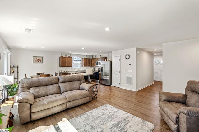 215 Highland Station Drive, Clinton, SC 29325