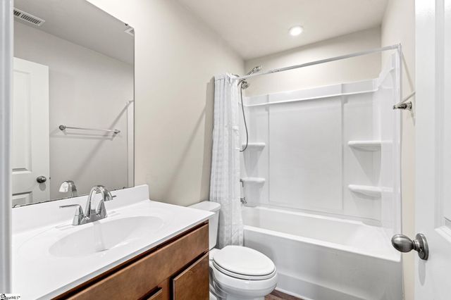 215 Highland Station Drive, Clinton, SC 29325