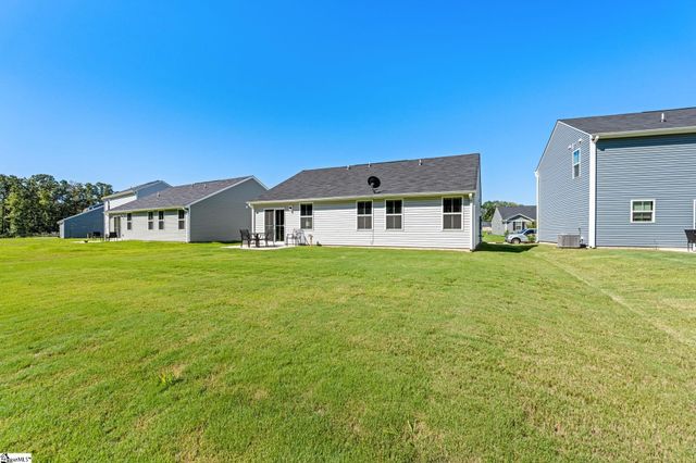 215 Highland Station Drive, Clinton, SC 29325