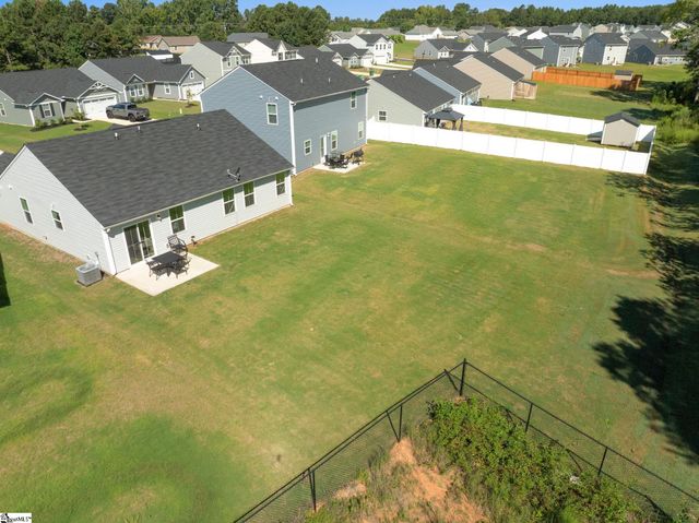 215 Highland Station Drive, Clinton, SC 29325