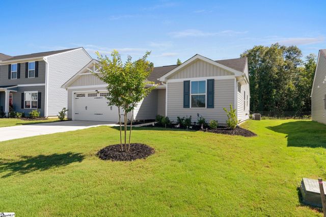 215 Highland Station Drive, Clinton, SC 29325