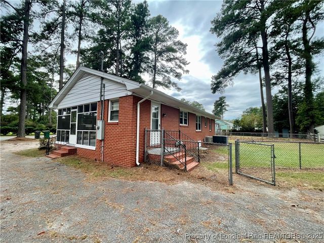 302 24th Street, Lumberton, NC 28358