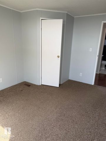 6134 E Bentwood Circle, White Lake, MI 48383