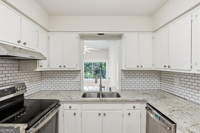 53 Chaumont Square NW, Atlanta, GA 30327
