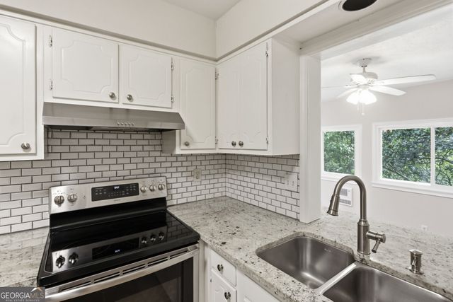 53 Chaumont Square NW, Atlanta, GA 30327
