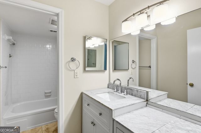53 Chaumont Square NW, Atlanta, GA 30327