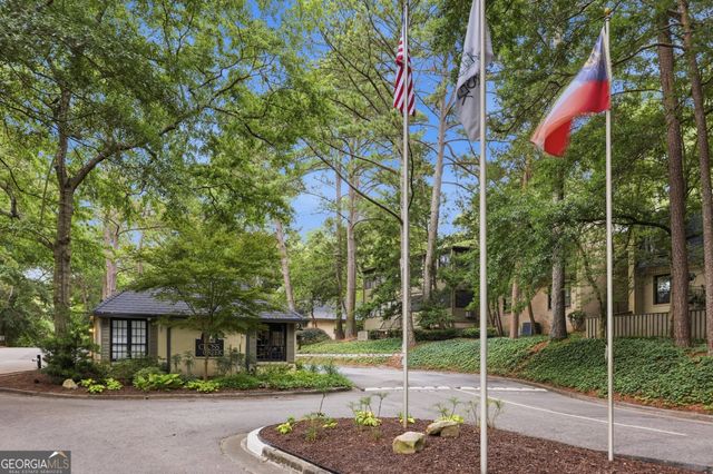 53 Chaumont Square NW, Atlanta, GA 30327