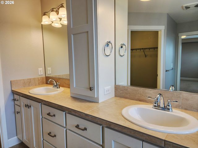 11203 Ne 149TH Ave, Vancouver, WA 98682