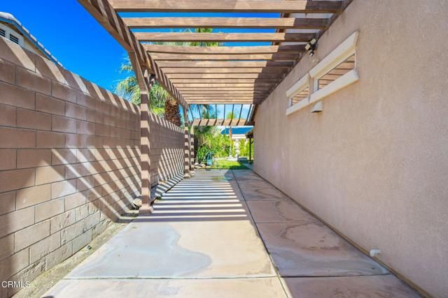850 Ventana, Palm Springs, CA 92262