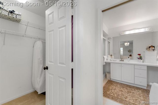 44500 Meadowcreek Lane, Canton, MI 48187
