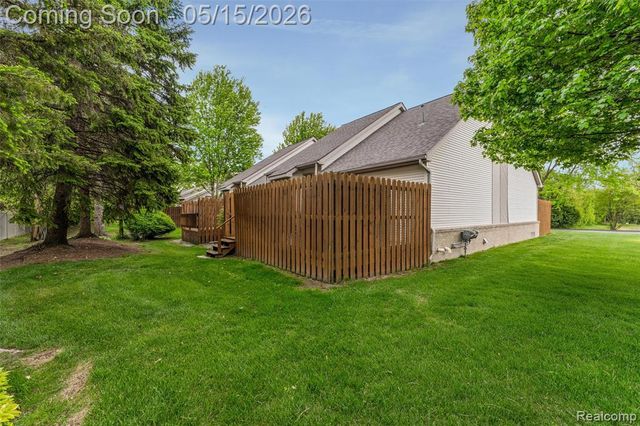 44500 Meadowcreek Lane, Canton, MI 48187