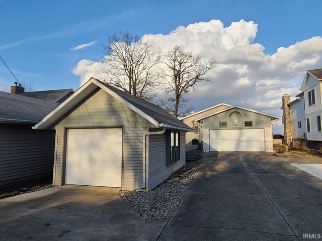 11068 N Ideal Beach Drive, Syracuse, IN 46567