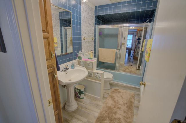 11068 N Ideal Beach Drive, Syracuse, IN 46567