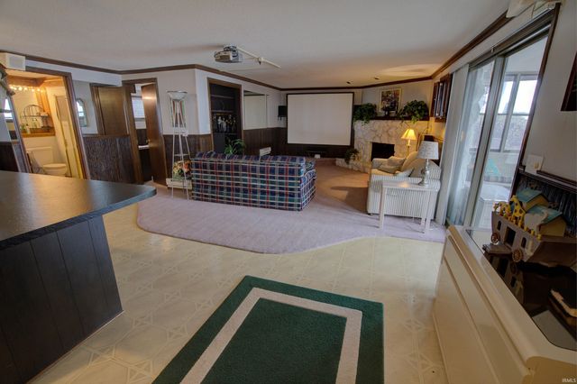 11068 N Ideal Beach Drive, Syracuse, IN 46567