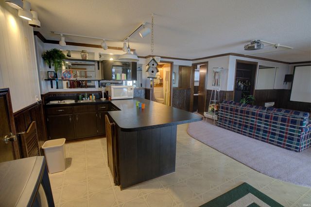 11068 N Ideal Beach Drive, Syracuse, IN 46567