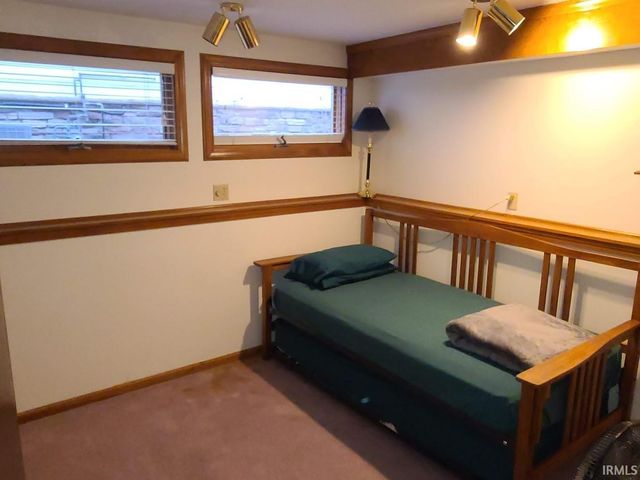 11068 N Ideal Beach Drive, Syracuse, IN 46567