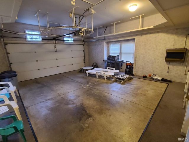 11068 N Ideal Beach Drive, Syracuse, IN 46567