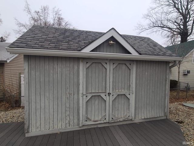 11068 N Ideal Beach Drive, Syracuse, IN 46567