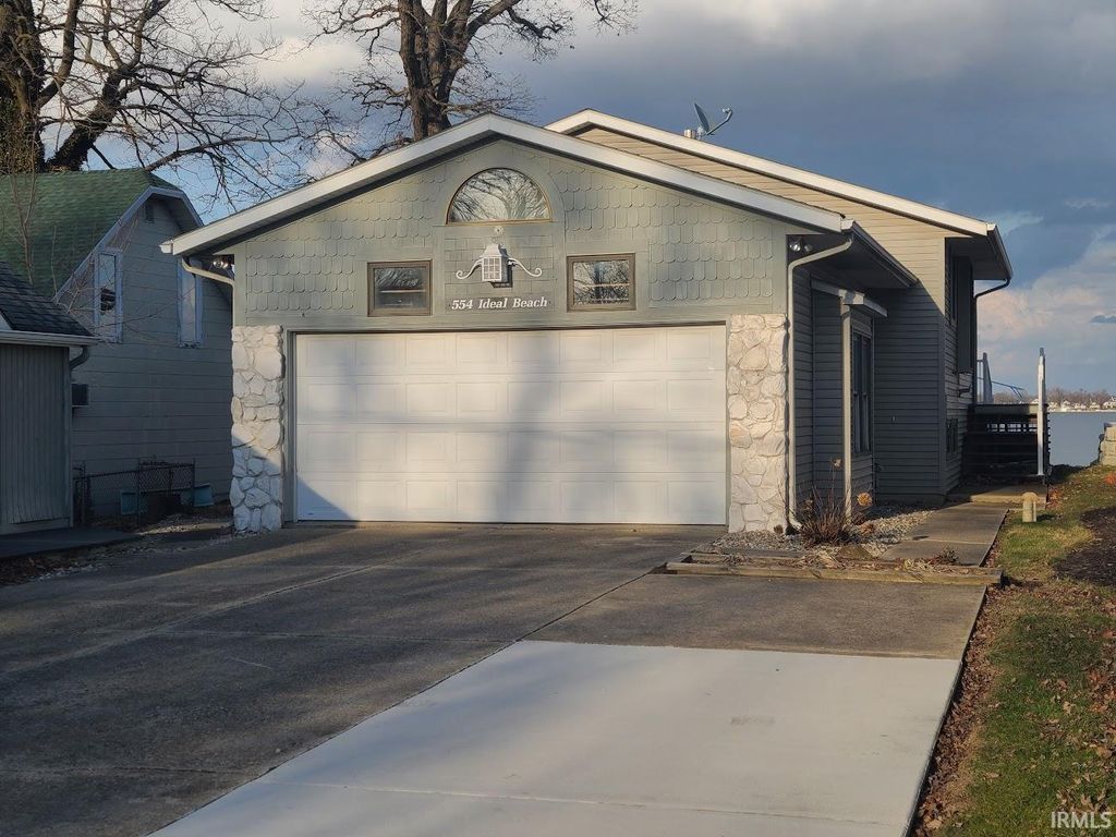 11068 N Ideal Beach Drive, Syracuse, IN 46567
