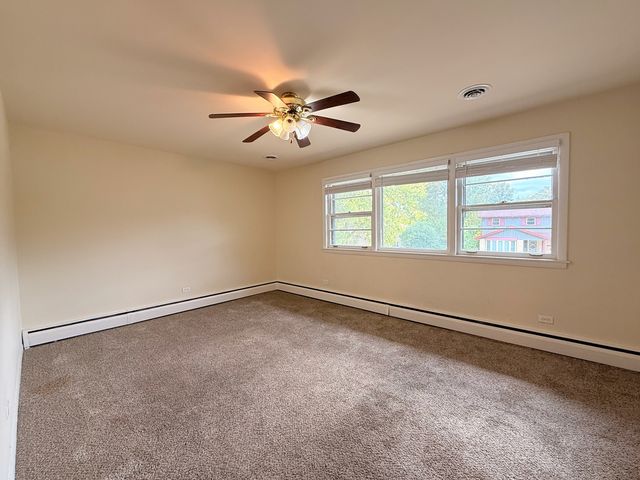 1428 E Lyn Court, Homewood, IL 60430