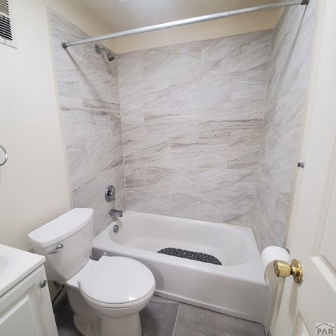 520 W 11th St, Pueblo, CO 81001