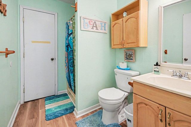 970 S Wommack Drive S, Crystal Beach, TX 77650