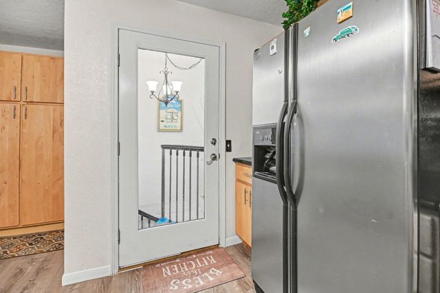 970 S Wommack Drive S, Crystal Beach, TX 77650