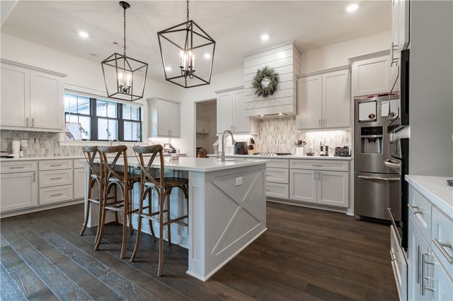 2758 N Adams Road, Fayetteville, AR 72704