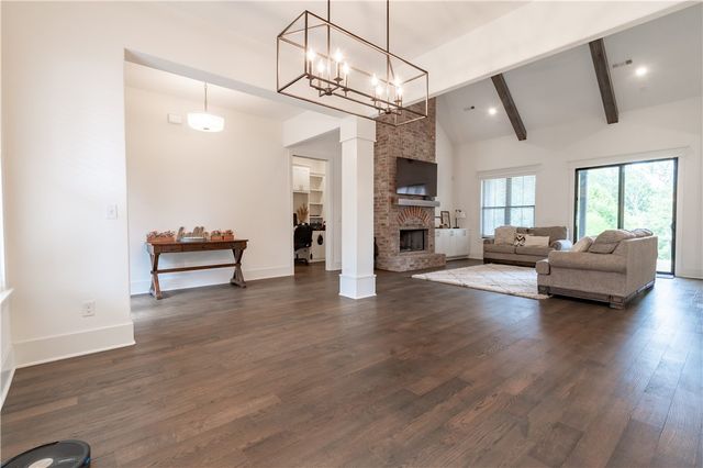 2758 N Adams Road, Fayetteville, AR 72704