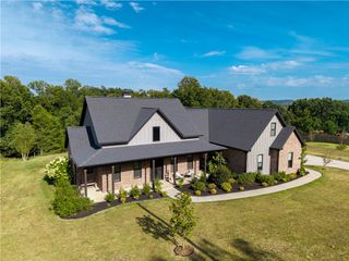 2758 N Adams Road, Fayetteville, AR 72704
