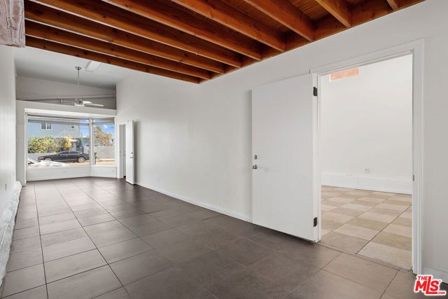 2613 S Robertson Boulevard, Los Angeles, CA 90034