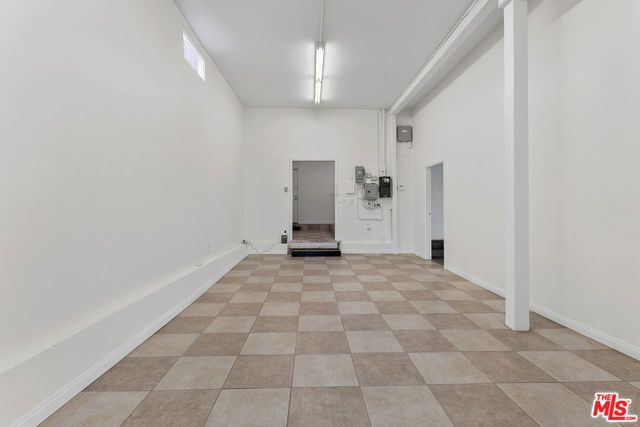 2613 S Robertson Boulevard, Los Angeles, CA 90034