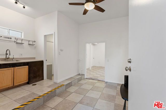 2613 S Robertson Boulevard, Los Angeles, CA 90034