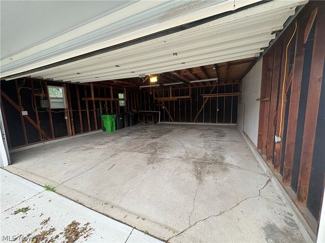 340 Hickory Drive, Berea, OH 44017