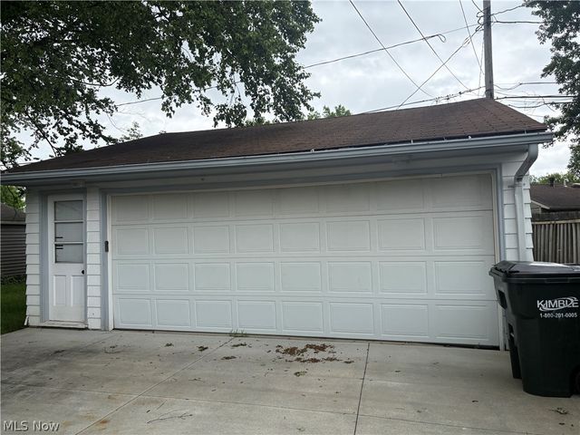 340 Hickory Drive, Berea, OH 44017