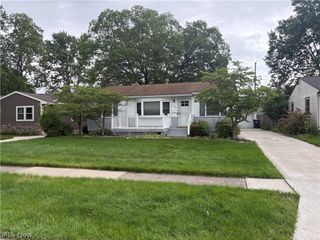 340 Hickory Drive, Berea, OH 44017